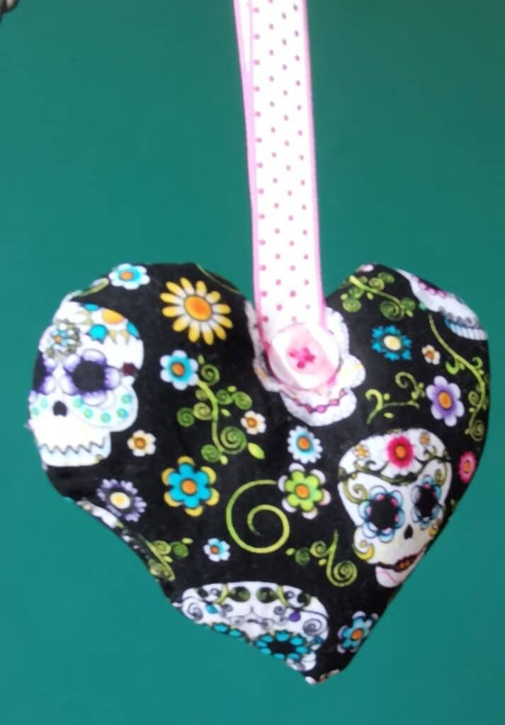Small colourful skulls and flowers on black heart - pic 6